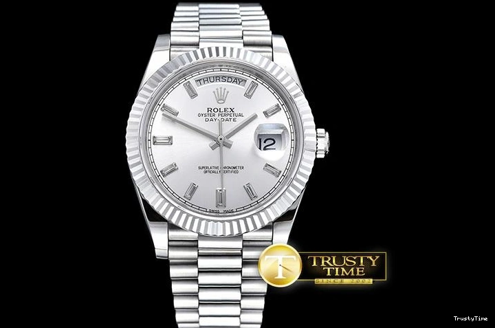 0413 RDD0207C – DayDate SunProtective 674